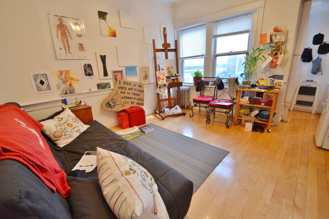Living room - Large 1 Bed Available 9/1/25! *CONTACT NOAH 603-470-8181