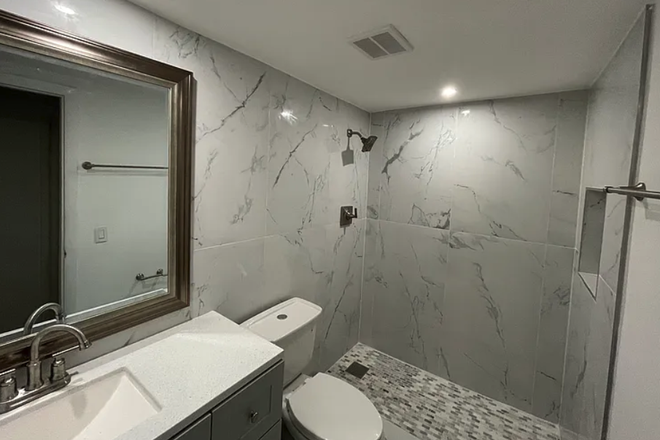 Renovated Bathrooms! - 5 Minutes from UMiami - $1200/month plus utilities Apartments