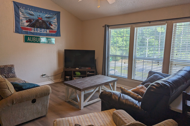 Living Room - 1 Bedroom in 4 bedroom at Auburn Crossing Fall '25 MALE roommates Condo