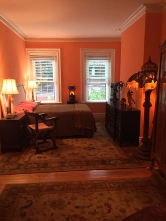 Available Floor Thru Space Available - LARGE, FULLY FURNISHED BOSTON FLOOR-THRU SPACE:  NO LEASE/LAST MONTH OR SECURITY Townhome