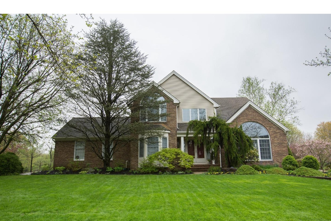 House view from the street - Furnished Room for female-Woodbury Ct-Princeton Junction