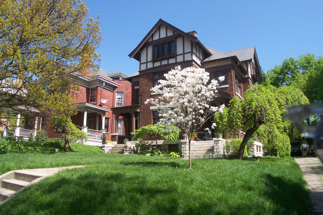 3418 Cornell Place... Your apt is the whole 3rd floor - GORGEOUS GASLIGHT AREA! BEAUTIFUL4 BDRM APT IN LOVELY HOME. FURNISHED.