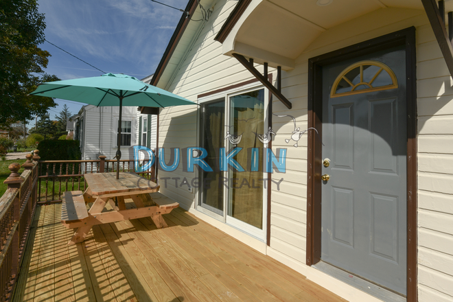 Deck - Renovated 2 Bedroom. APPLY NOW WITH NO FEE www.durkincottages.com House