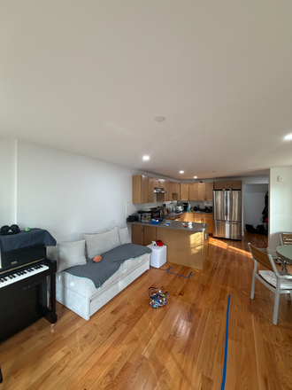 living room/kitchen - Bright & Sunny 3 Bed/2.5 Bath w/ LAUNDRY IN UNIT & PARKING! Available 8/1/26!! Apartments