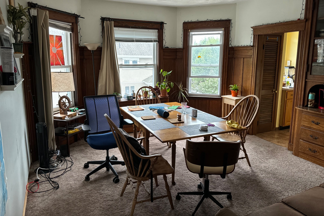 Living Room/Dining Room #1 - Summer Sublet Room, Close to Campus Duplex