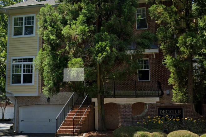 Outside street view - 1133 Scott Blvd