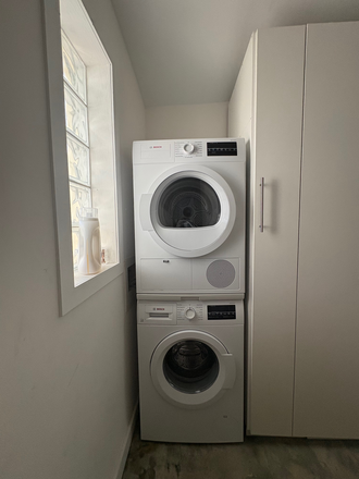 Laundry - Guest House in South Miami walkable to Metro