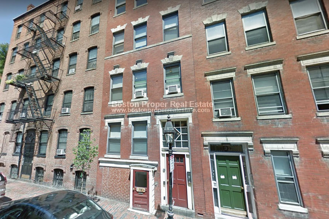 a - 3-Bedroom in Incredible Beacon Hill Location! Apartments