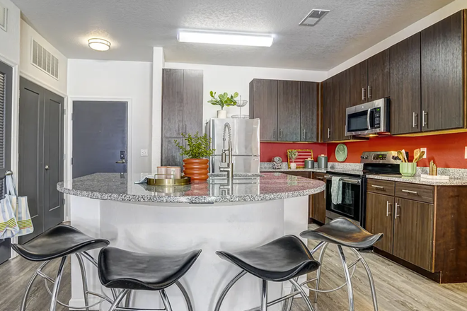 Kitchen - Yugo Louisville The Nine Apartments