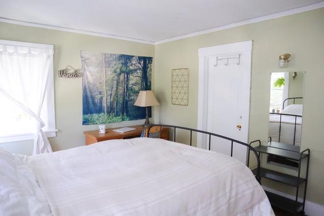  - Beautiful house looking for housemate