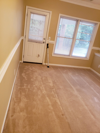 Living area - Furnished Studio Apt with Bonus Room - Emory Parc Manor