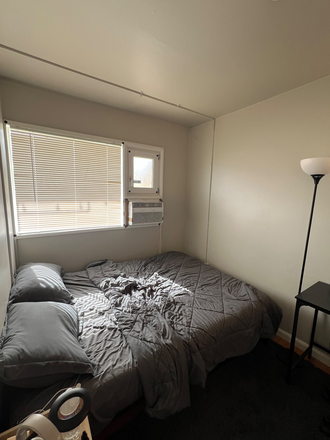 Bedroom - Apartment Near Campus