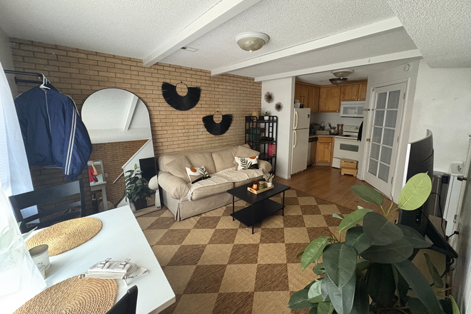 Living room - Grandview Apartments