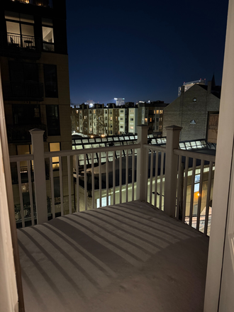 balcony - Large room with balcony, summer sublet Apartments