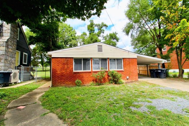 Front - Downtown home for rent for the upcoming school year!
