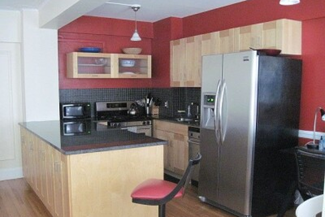kitchen - Memorial Drive Apartments