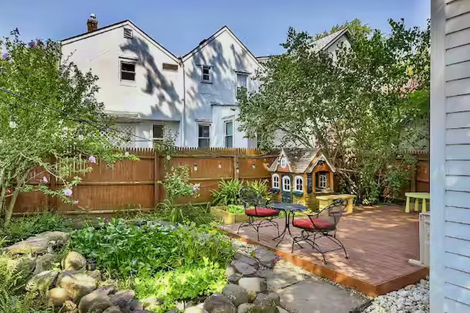 Studio Exterior Garden Backyard Patio - Furnished Studio Apt Chestnut Princeton