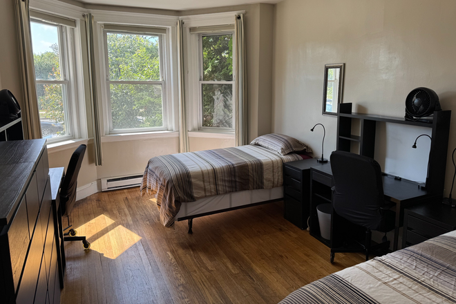 Double Room Photo 1 - Furnished 3-Bedroom Split Apartment for Spring or Spring and Summer Semesters