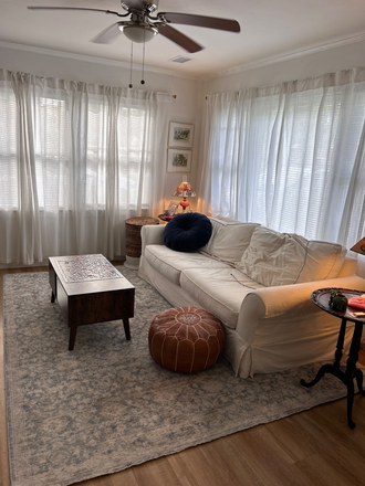 Living room - Furnished room for rent