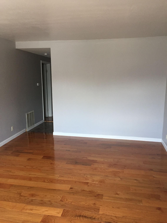 living room - 308 Clara Ave, unit 13,  0.9 Miles from Campus, WashU Shuttle stops at Front Door of Building Apartments