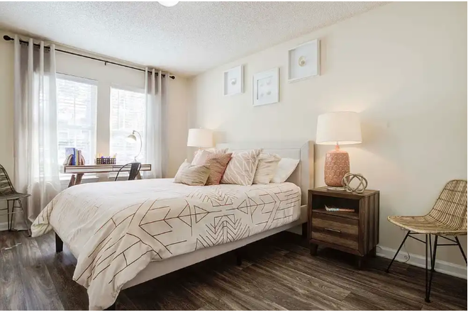 Sample Quad room- not actual room. Room has carpet - 1 Bedroom Sublet in Quad apartment....walk to campus...Available now for Spring 2026