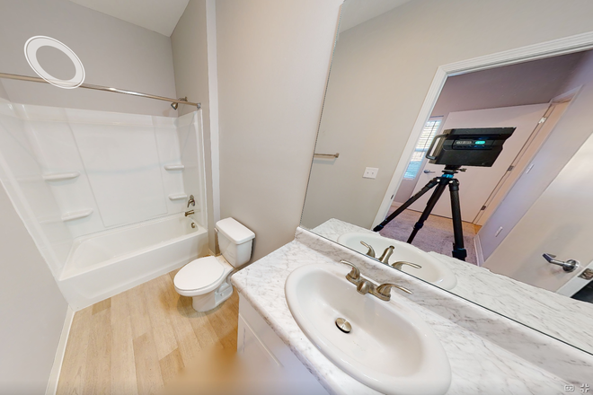 Bathroom to occupy - Revery Apartments