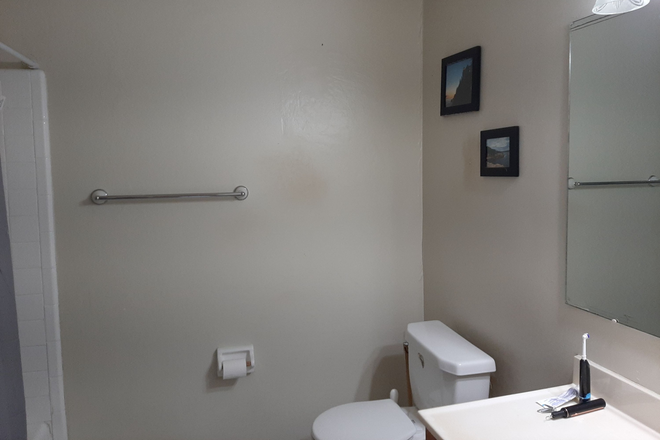 Bathroom - Fully furnished room near west campus for rent -affordable housing & flexible lease term House