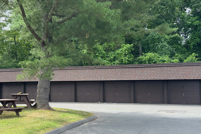 Garages - Riverside Park 2 bedroom town house