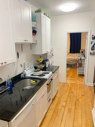 Kitchen - 4 Bed w/2 Full baths! Apartments
