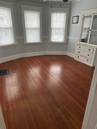 Dining Room - Victorian House in Malden/Medford Walk to T and Tufts Hospital
