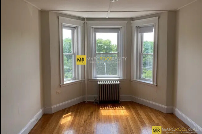 Call NOW for showings! 617-236-8550 - BOYLSTON ST - *NO FEE* REAR FACING 1BR SPLIT FOR 2 PPL AVAIL *9/1/2026* W/ LNDRY IN BLDNG, H&HW INC Apartments