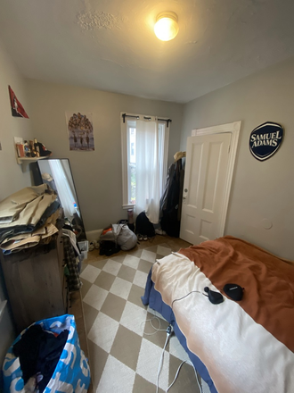 Bedroom - Apartment close to campus