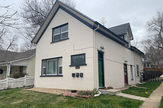 1 - AUGUST PRELEASING: 1611 Pine St #3