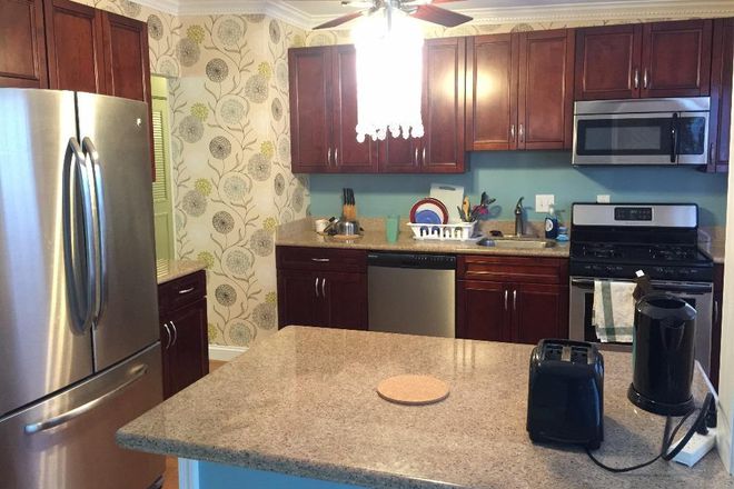 Kitchen - Rooms Available in a Beautiful Rental House for UMD Students