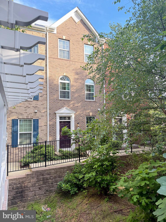 outside street view - Avondale townhouse