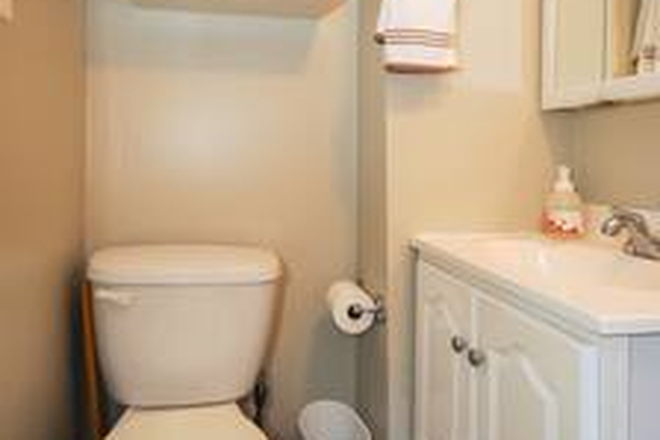 bathroom - Cute furnished studio, Art museum area House