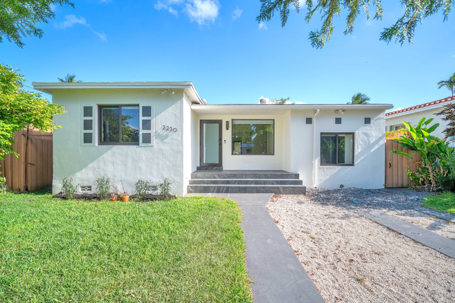 Exterior of home - 4 Beds 3 Baths - House