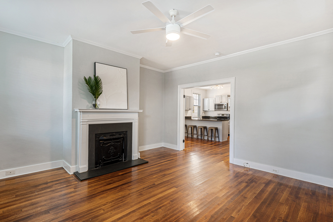 Living Room - Downtown 3 Bed/2 Bath - June 1 Apartments