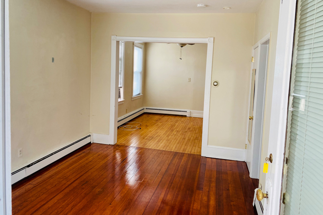Living Room. / Dining Room - 1BR Apt-Plainsboro Rd-Plainsboro