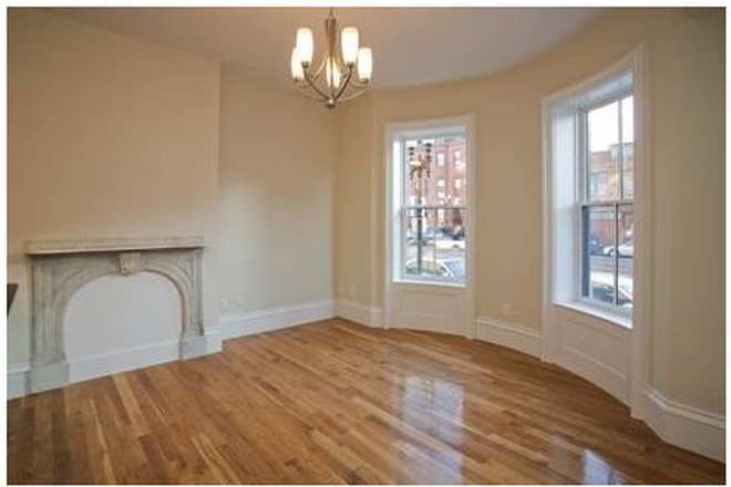 - - 2-Bedroom | No Broker Fee | Close to Campus + W/D In-Unit Apartments