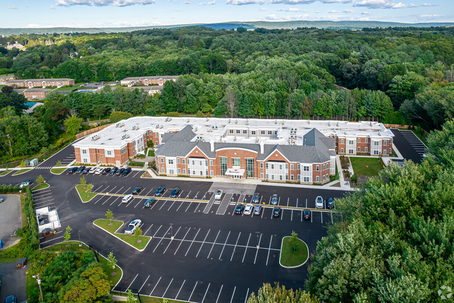 Exterior - Aspen Heights, Amherst Apartments