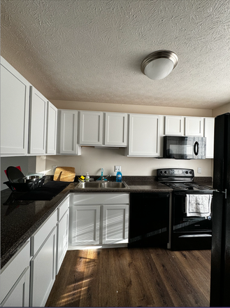 Kitchen - Private 1 Bed/1 Bath Available for Spring 2026 in Spacious 3 Bed/2.5 Bath Two-Floor Apt