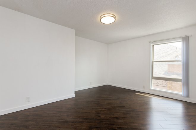 Bedroom - 1 bdr AVL 6/1 | 290 Lee St