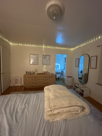 Just a picture to show the size of the room - Bedroom steps away from grand river and campus for sale Duplex