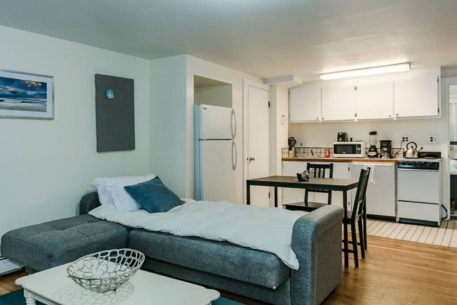 Kitchen - Revere St 1 Bed Beacon Hill Apartments