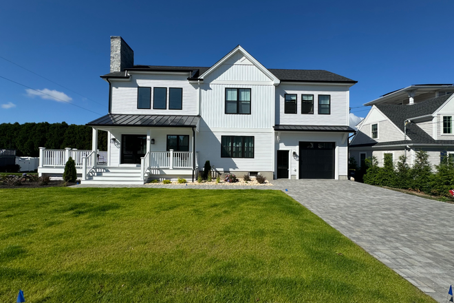 New! - Newly renovated academic rental! House