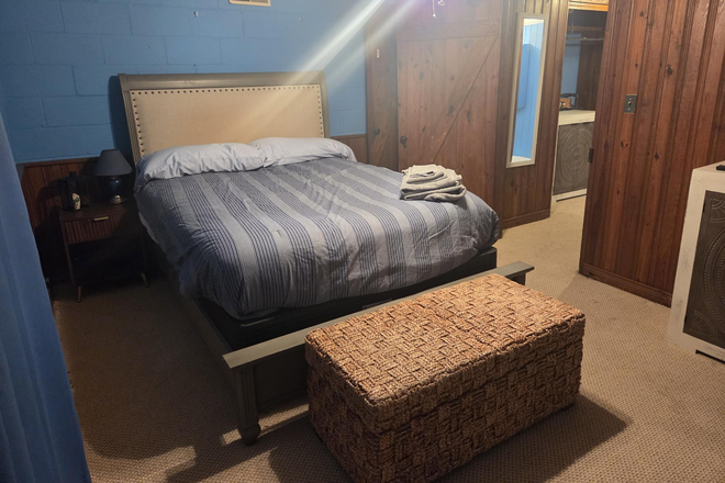 Master - ECU Stadium & Mall Area Duplex