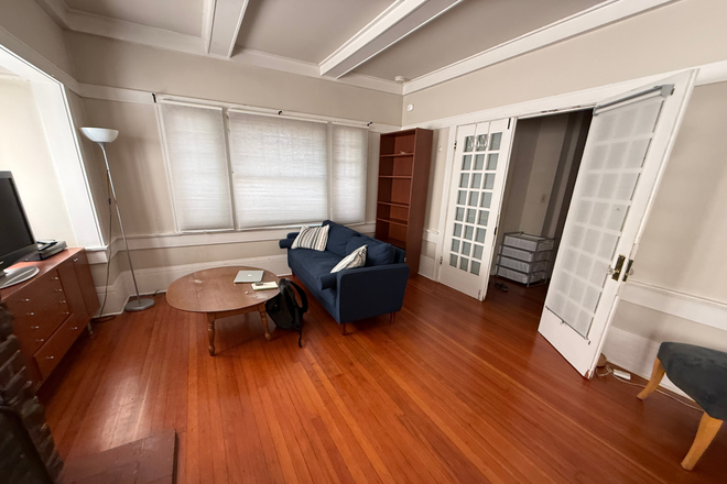 Monterey Pine Suite - Three Bedrooms Available or Full Furnished Apartment near UC Berkeley