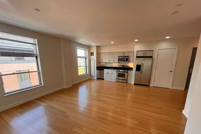 . - *HOT LISTING*