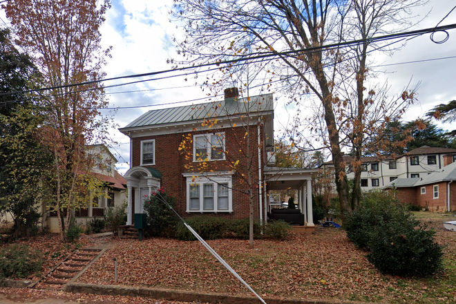 Exterior - 2026-2027 School Year /5 BR, 2 Bath - NEAR UVA CORNER!